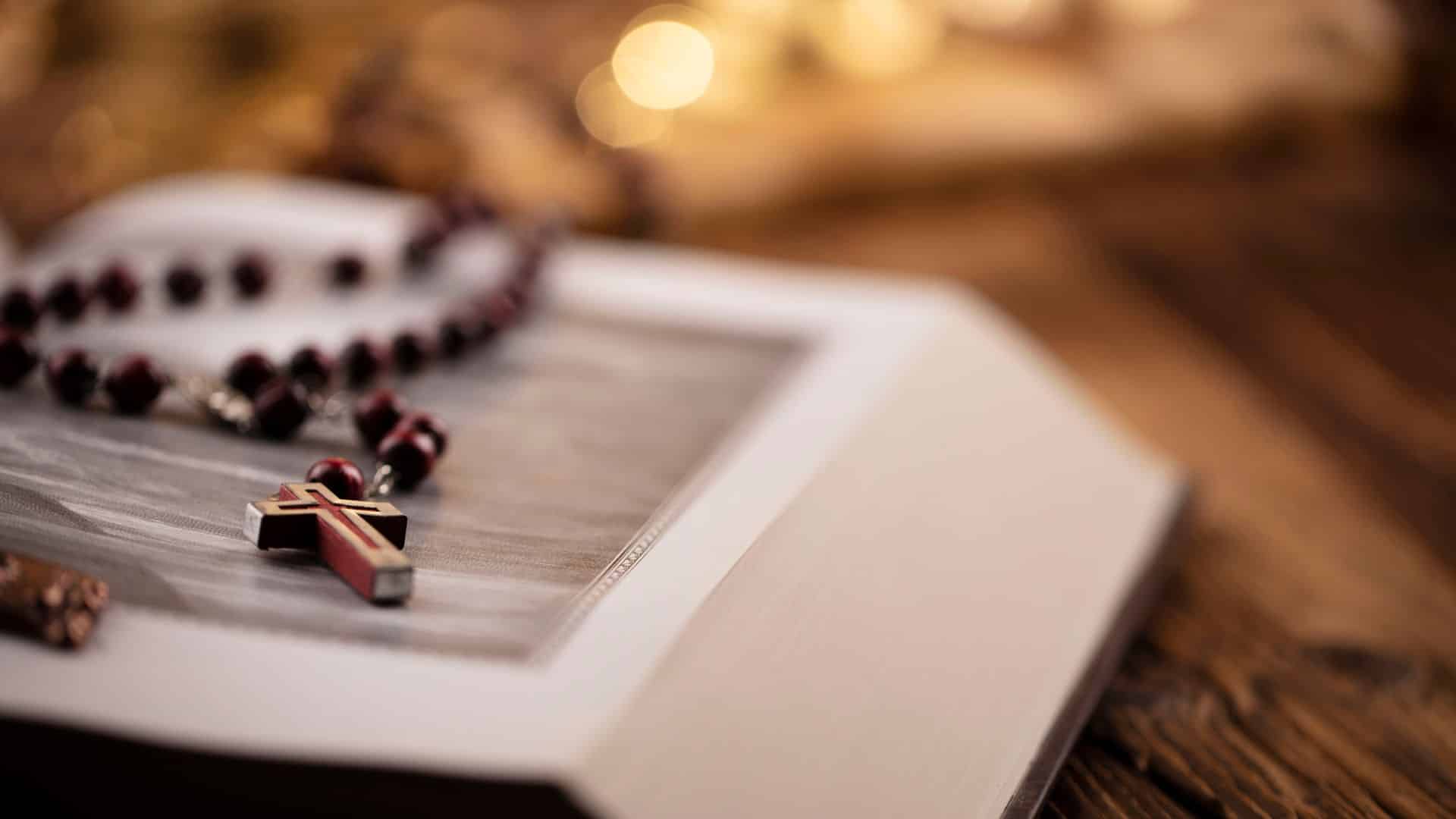 Bürgergeld: Mit Gottes Hilfe beim Jobcenter 2 Bürgergeld: Neue Richtlinie ist in Kraft getreten - Gehen die Jobcenter jetzt auf die Barrikaden?