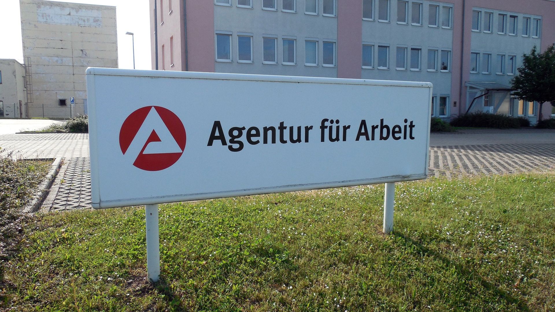 Bürgergeld: Welche Strafen drohen bei Verstoßen? 2 buergergeld welche sanktionen 1 1