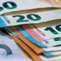 Bürgergeld-Erhöhung: 563 Euro ab 2024 - Das Ende der Arbeit? 4 Eilmeldung: Kabinett beschließt Rekordanstieg beim Bürgergeld ab 2024 - was Sie zu den neuen Sätzen wissen müssen!