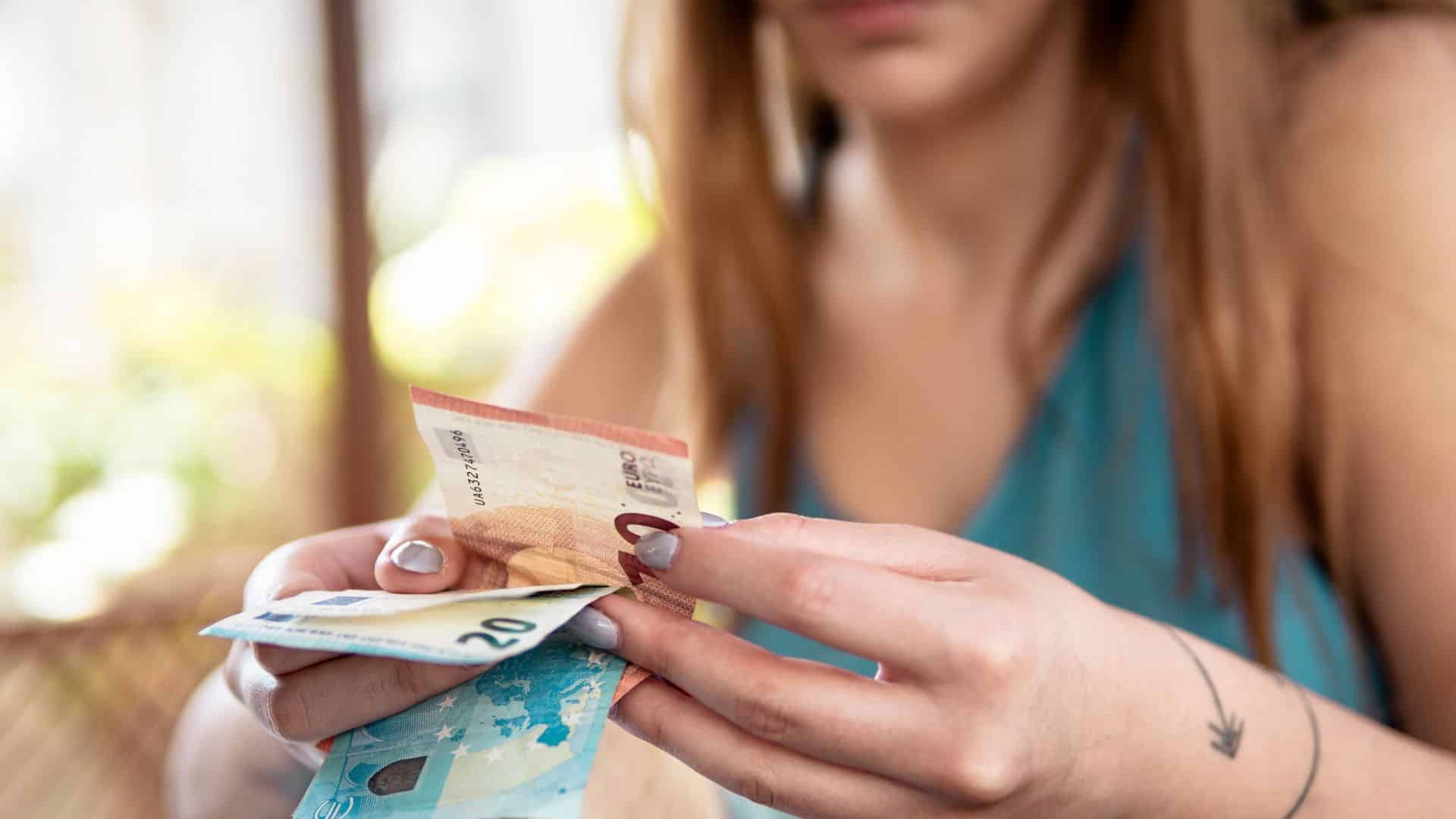 Mehr als 50 Euro Zuschuss pro Monat – Bürgergeld-Empfänger freuen sich 2 Mehr als 50 Euro Zuschuss pro Monat – Bürgergeld-Empfänger freuen sich