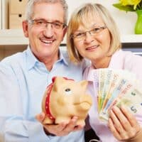 Bis zu 108 € mehr Rente pro Monat - So sichern Eltern sich das Geld 4 108 Euro zusätzlich zur Rente monatlich - V0800 macht es möglich