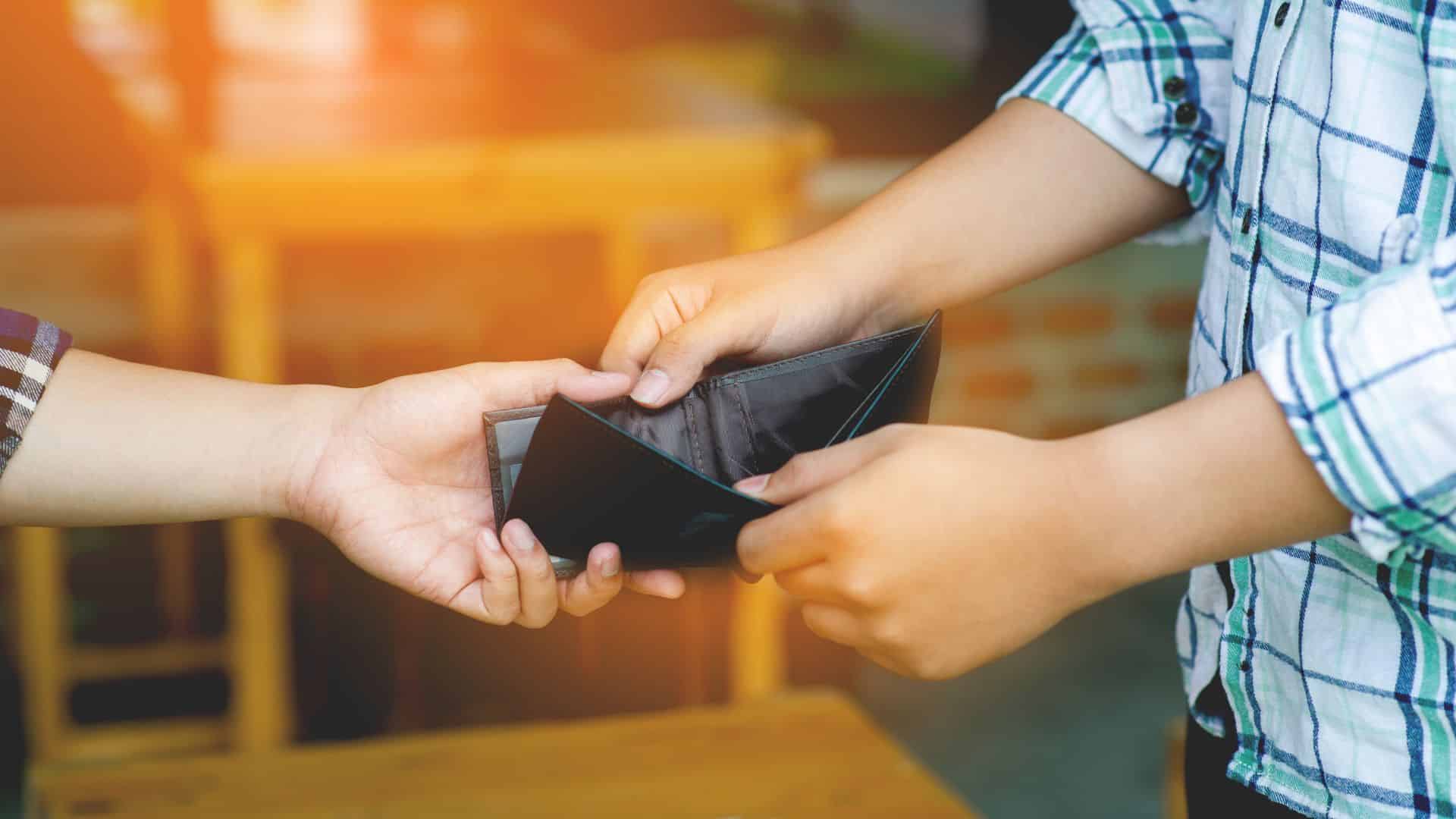 Ist das Bürgergeld schuld? Branchen mit niedrigen Löhnen kämpfen gegen den Personalmangel 2 Bürgergeld ist schuld am Personalmangel - Branchen mit niedrigen Löhnen kämpfen gegen den Personalmangel