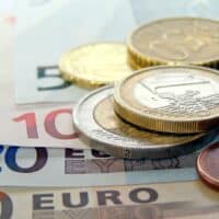Eltern sollen entlastet weden: 300 Euro pro Kind? 4 Kommt 2024 der Kindergeld-Bonus?