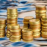 Bürgergeld: Unterschied Vermögen und Einkommen - und wie er sich auswirkt 4 Der Zeitpunkt des Antrags und das Zuflussprinzip entscheiden, ob Vermögen oder Einkommen vorliegt.