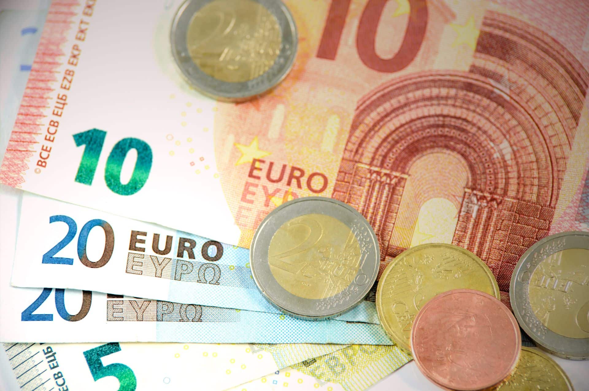 Rente und Bürgergeld sollen gekürzt werden 2 Nach willen der FDP sollen Rente und Bürgergeld gekürzt werden.