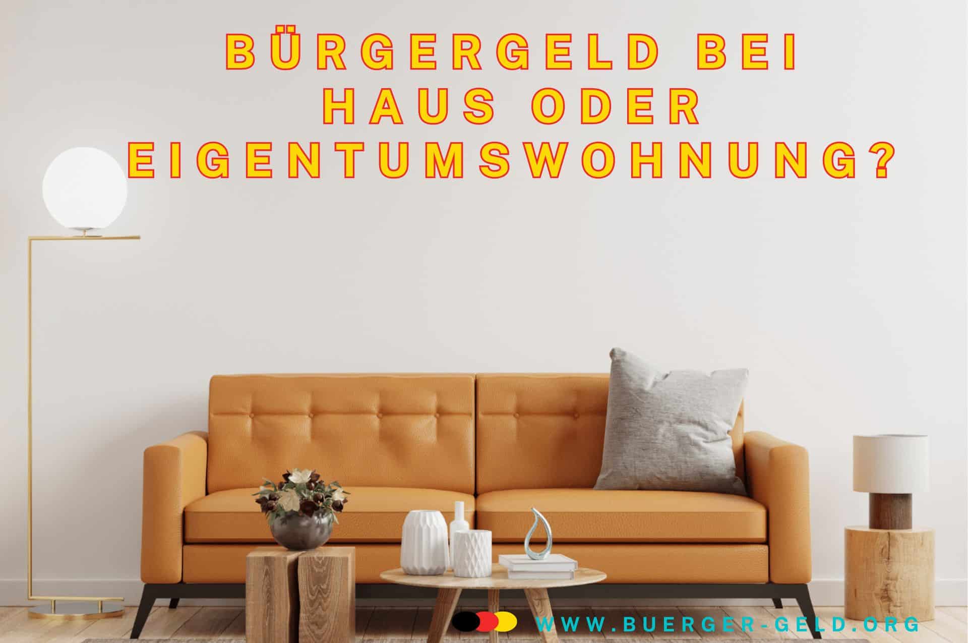 Sofa und Einrichtung im Haus