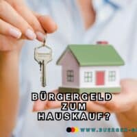 Landessozialgericht: Kein Bürgergeld bei Hausverkauf und Hauskauf 4 Modellhaus auf Hand, Schlüssel in Hand