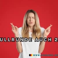 Bürgergeld 2025: Nullrunde ist Kürzung statt Erhöhung – auch 2026! 4 junge Frau mit geschlossenen augen kreuzt die Finger jeder Hand