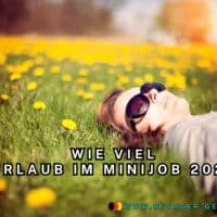 Urlaub im Minijob: Urlaubstage 2025 selbst berechnen! 3 Frau liegt auf Blumenwiese