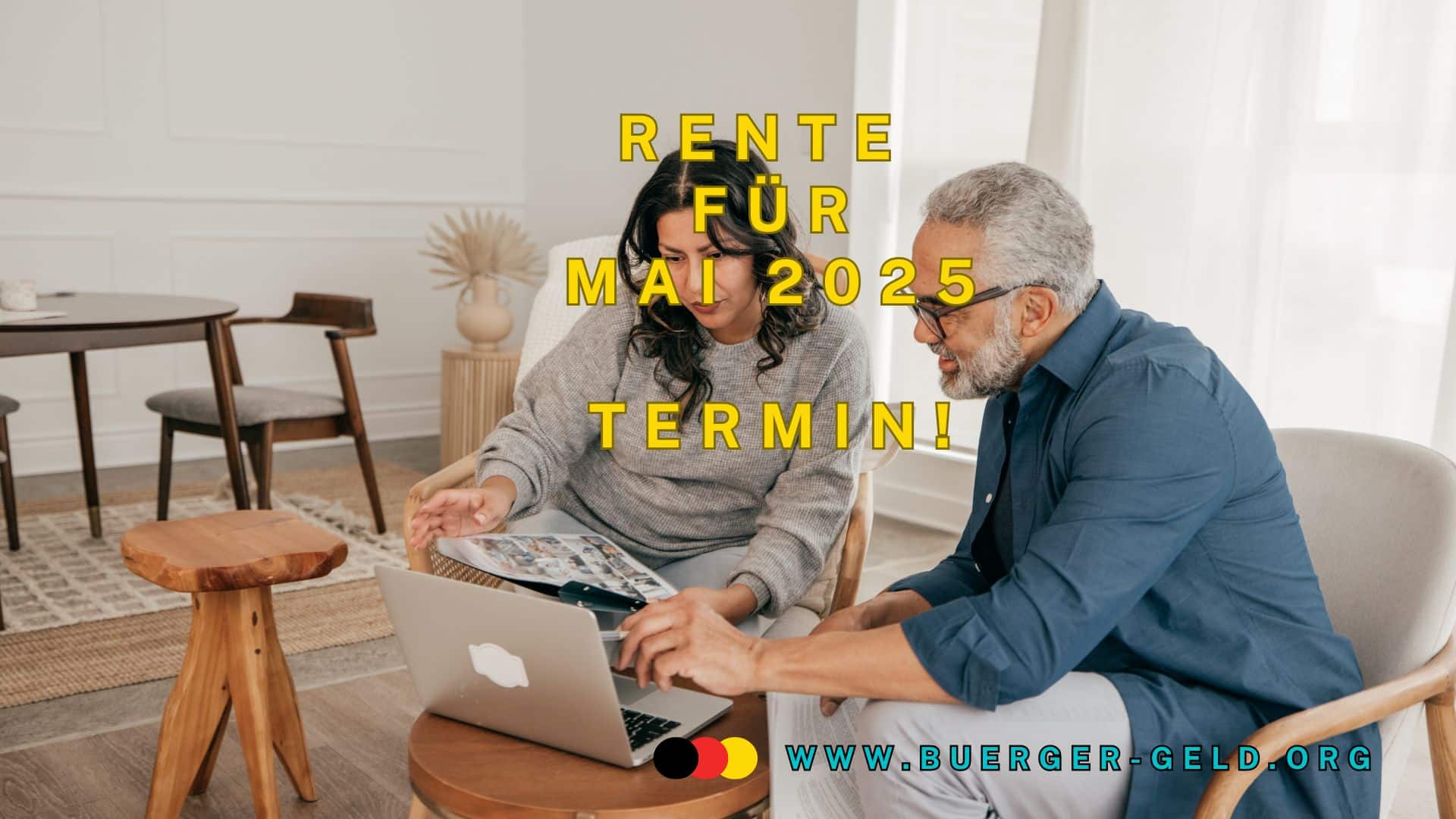 Seniorenehepaar am Computer