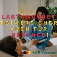 Entlastungsbeitrag Pflegeversicherung - wie er von Rentnern genutzt werden kann 4 junge Frau vor Bett einer älteren Frau