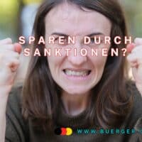 Durch strengere Sanktionen beim Bürgergeld sparen? – Einsparpotenziale und Alternativen 5 Frau schaut ärgerlich und ballt die Fäuste