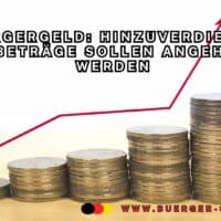 Höhere Zuverdienstgrenzen beim Bürgergeld geplant: Auswirkung für Wohngeld und Kinderzuschlag? 5 Münzstapel, die größer werden mit Pfleil darüber