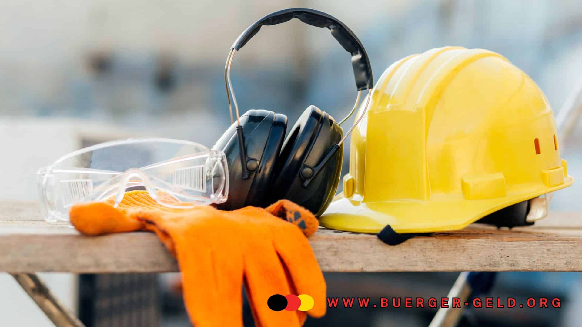 Arbeitsausrüstung auf Baustelle: Helm, Handschuhe