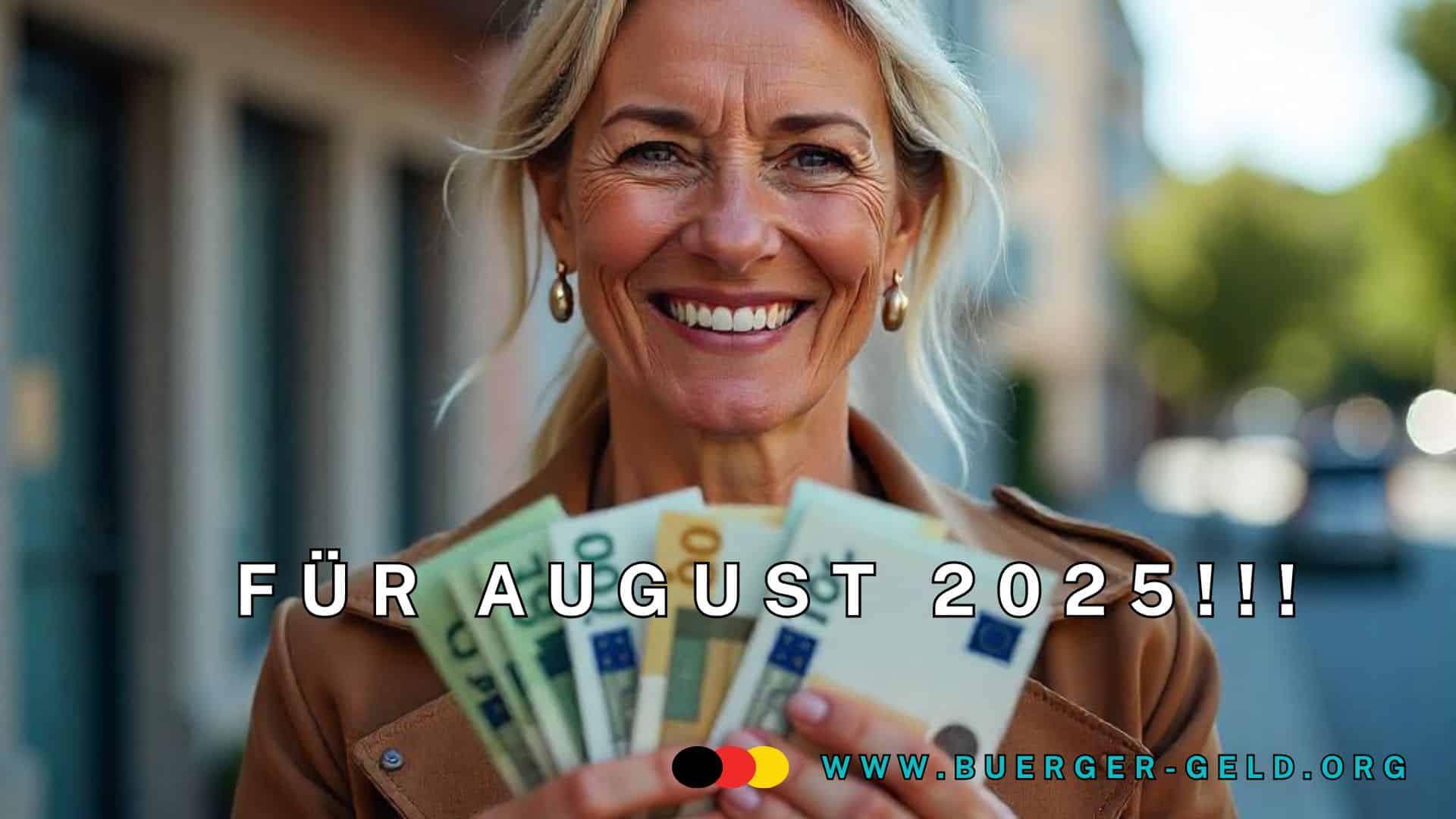 Frau hält Euro-Scheine in der Hand und lächelt