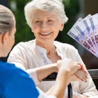 Hälftiges Pflegegeld plus 3539 Euro Verhinderungspflege - das zahlt die Pflegekasse an Pflegebedürftige! 4 Mehr Geld für die Verhinderungspflege 2026