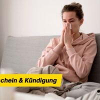 Der Schock nach der Krankschreibung: Wenn Arbeitsunfähigkeit und Jobverlust zusammenfallen 4 Frau mit Krankenschein sitzt sorgenvoll auf dem Sofa nach Kündigung – Bürger & Geld Ratgeber zu Arbeitsunfähigkeit und Jobverlust