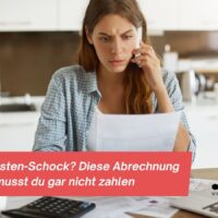 Nebenkosten-Schock? Diese Abrechnung musst du gar nicht zahlen 4 Frau mit Rechnungen am Tisch.