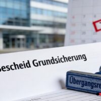 Übergangsregelung Neue Grundsicherung: Was jetzt mit alten Bescheiden und Sanktionen im Bürgergeld passiert 4 Übergangsregelung Neue Grundsicherung bei Sanktionen