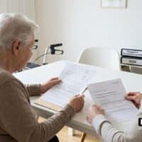 Pflegegeld, Rente, Bürgergeld: So schützen Sie 2026 Ihre Ansprüche gegenüber dem Sozialamt 5 Pflegegeld und Grundsicherung 2026: Wann das Sozialamt kürzen darf