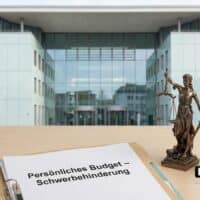 Schwerbehinderung: Gericht stoppt Leistungsstopp - Persönliches Budget von 1.342 Euro wird weiter gezahlt 5 Schwerbehinderung: Gericht sichert 1.341,67 Euro Persönliches Budget