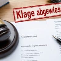Urteil: Nicht immer höhere Rente bei Fehler im Rentenbescheid! 5 Klage gegen Rentenbescheid abgewiesen obwohl Versicherungsverlauf falsch war