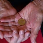Rentenerhöhung 2023: Was bleibt Rentnern, die mit Bürgergeld oder Grundsicherung aufstocken?