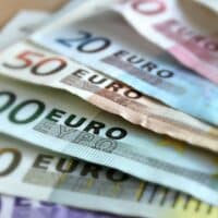 300 Euro für alle? Neues Hilfspaket für Haushalte in Deutschland