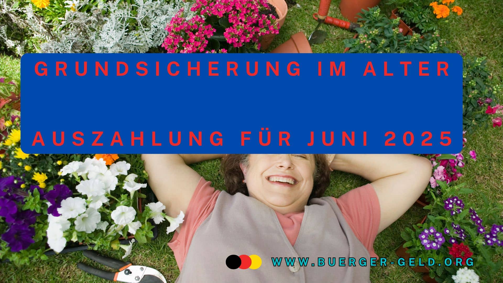 Seniorin liegt zwischen Juni-Blumen