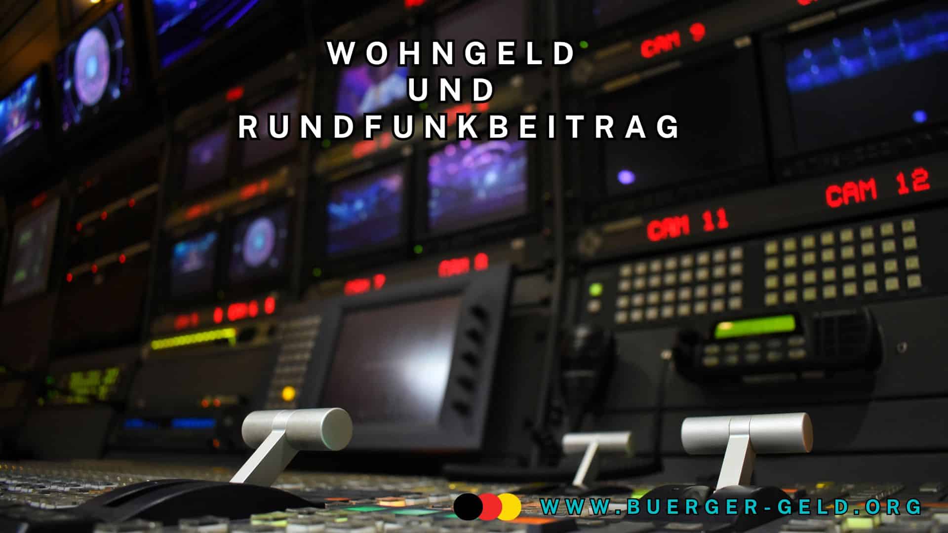 Rundfunkstudio mit Bildschirmen