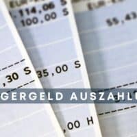 Kontoauszug mit eingetragenen Gutschriften als Symbolbild für die pünktliche Bürgergeld-Auszahlung im September.