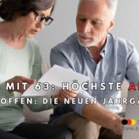 Älteres Paar sitzt gemeinsam auf dem Sofa und betrachtet angestrengt einen Rentenbescheid; im Bild prominent hervorgehoben: „Rente mit 63: Höchste Abzüge – betroffen: die neuen Jahrgänge“ sowie Symbol für -14,4 % Abschlag.
