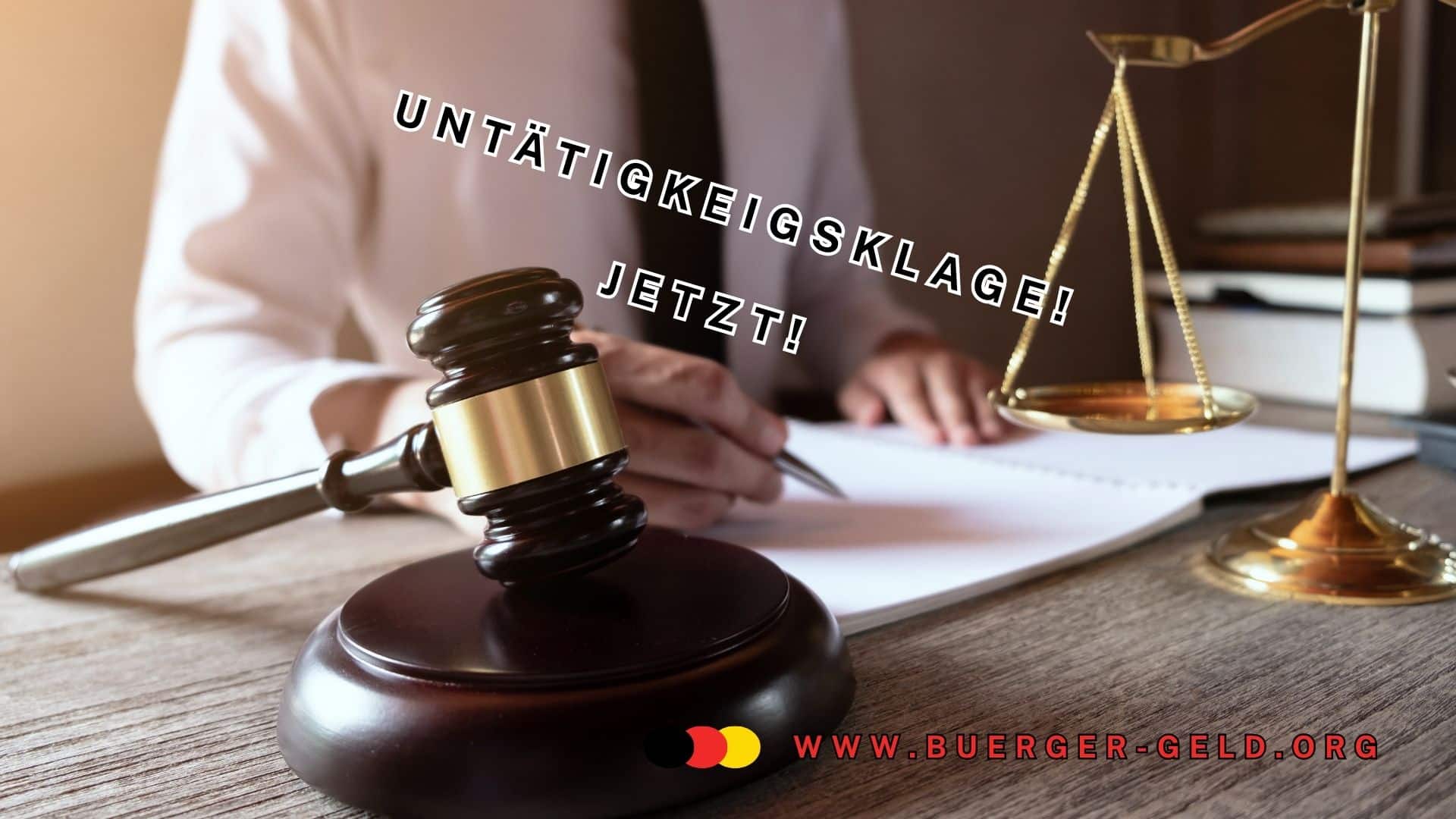 Rechtsanwalt verfasst Klageschrift