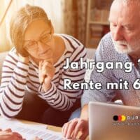Zwei Menschen sitzen gemeinsam an einem Tisch und betrachten Unterlagen sowie einen Laptop. Im Mittelpunkt steht der Text „Jahrgang 1966 – Rente mit 67“. Im Vordergrund ist das Logo von „Bürger & Geld“ mit der Website-Adresse zu sehen. Die Szene wird von warmem Sonnenlicht durchflutet und vermittelt eine Atmosphäre der Beratung und Information zum Thema Renteneintritt.