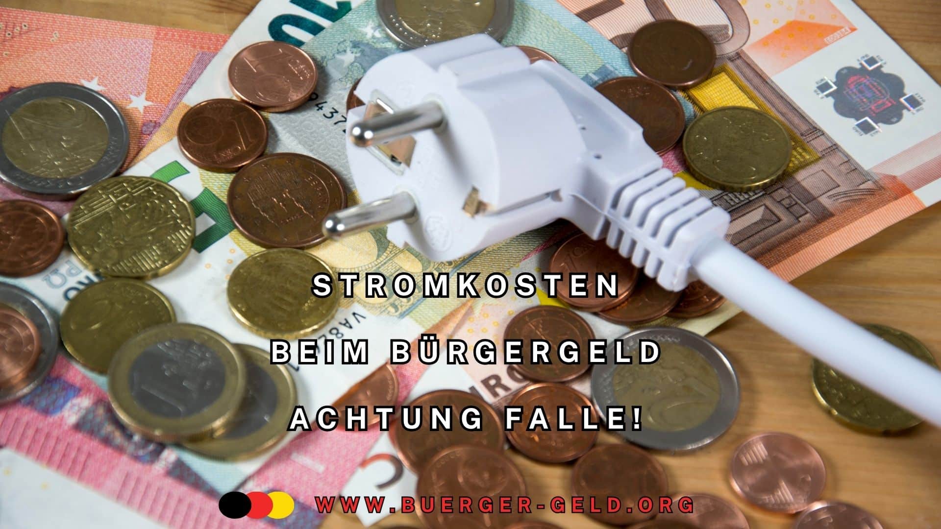 Elektrostecker liegt auf Euro-Geld