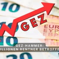ote Pfeilgrafik mit dem Schriftzug „GEZ“ steigt steil an, im Hintergrund liegen mehrere Euro-Geldscheine. Text: „GEZ-Hammer: Millionen Rentner betroffen“.