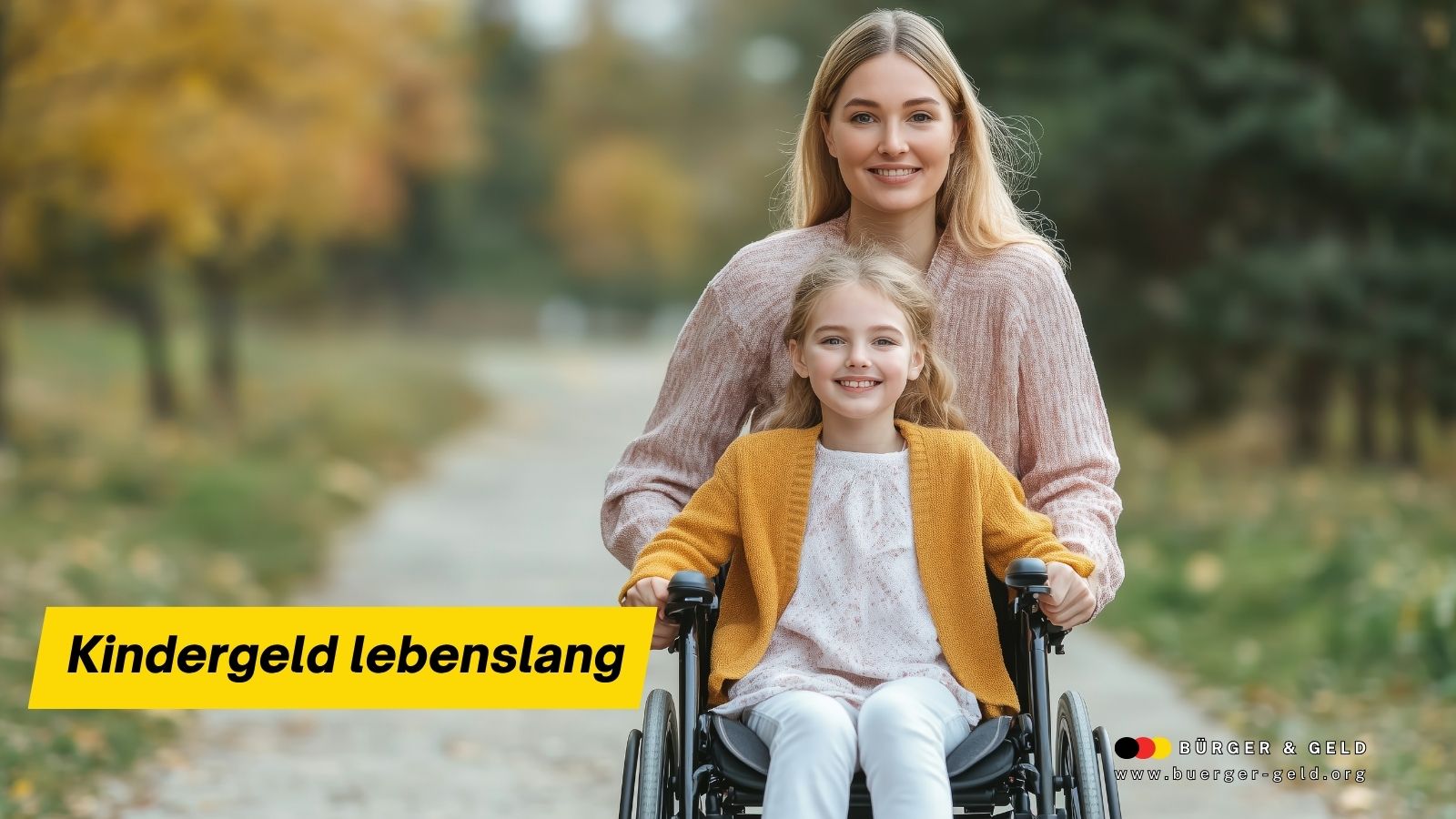 Mutter schiebt ihr erwachsenes, schwerbehindertes Kind im Rollstuhl durch herbstliche Parklandschaft – Symbol für lebenslanges Kindergeld und finanzielle Sicherheit für Familien.