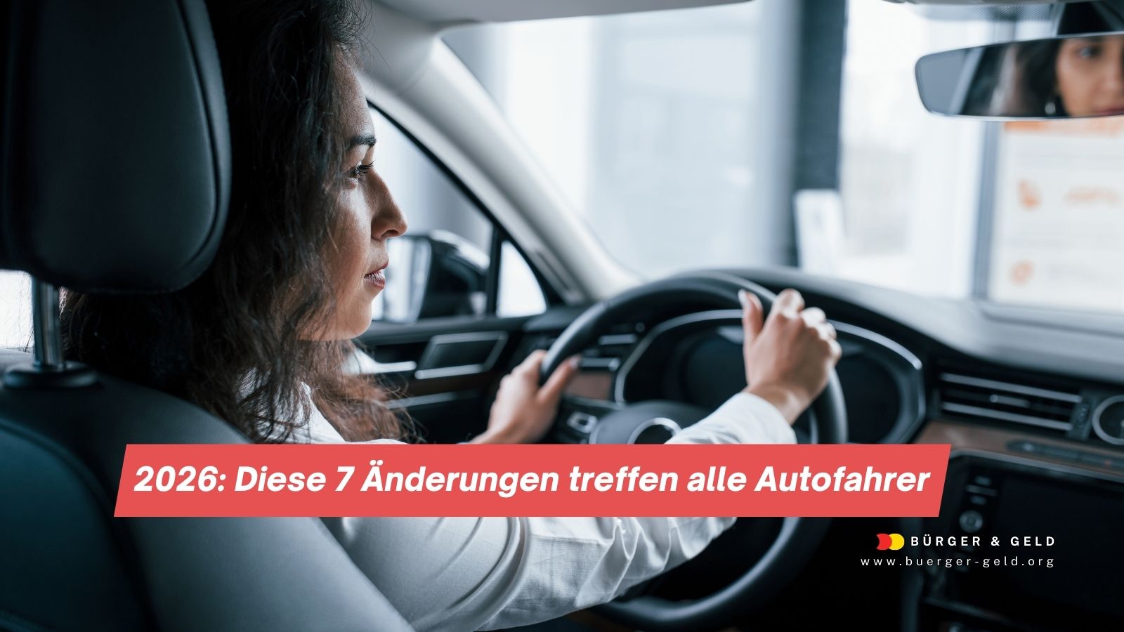 Frau fährt Auto, wichtige Änderungen.