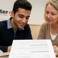 Jobcenter muss Passkosten zahlen: Ausländischer Reisepass als unabweisbarer Mehrbedarf - Urteil! 5 Urteil: Jobcenter muss Kosten für ausländischen Reisepass zahlen